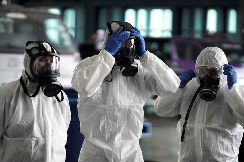 Nhân viên phòng thí nghiệm