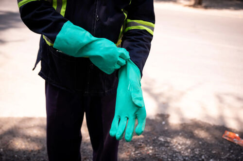 Vì sao cao su luôn được dùng để làm găng tay bảo hộ lao động?